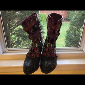 L'Artiste by Spring Step
Chixxiela Bootie